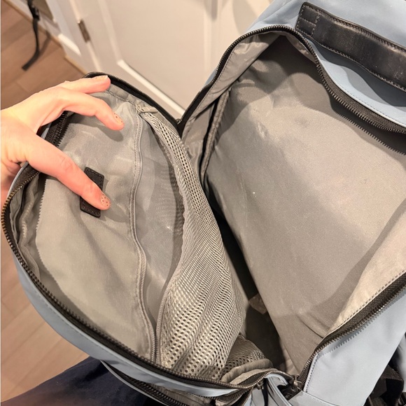 Away | The Backpack (2019) Stylish Blue Gray Backpack | Unisex - Picture 7 of 8